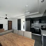 Zephyros Apartmán Karavas (Northern Cyprus)