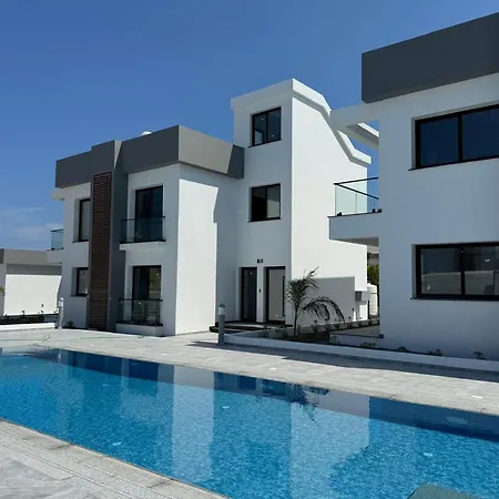Zephyros Apartment