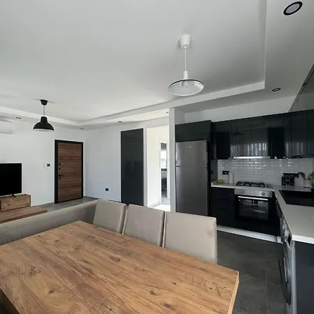Zephyros Apartament Karavas (Northern Cyprus)