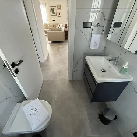 Apartment Zephyros *